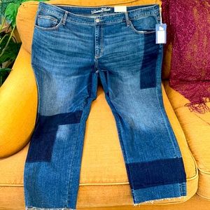 Universal thread Size 24W regular fit patch design skinny jeans